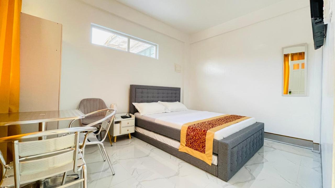 Legends Hotel & Restaurant - Lemery And Taal מראה חיצוני תמונה