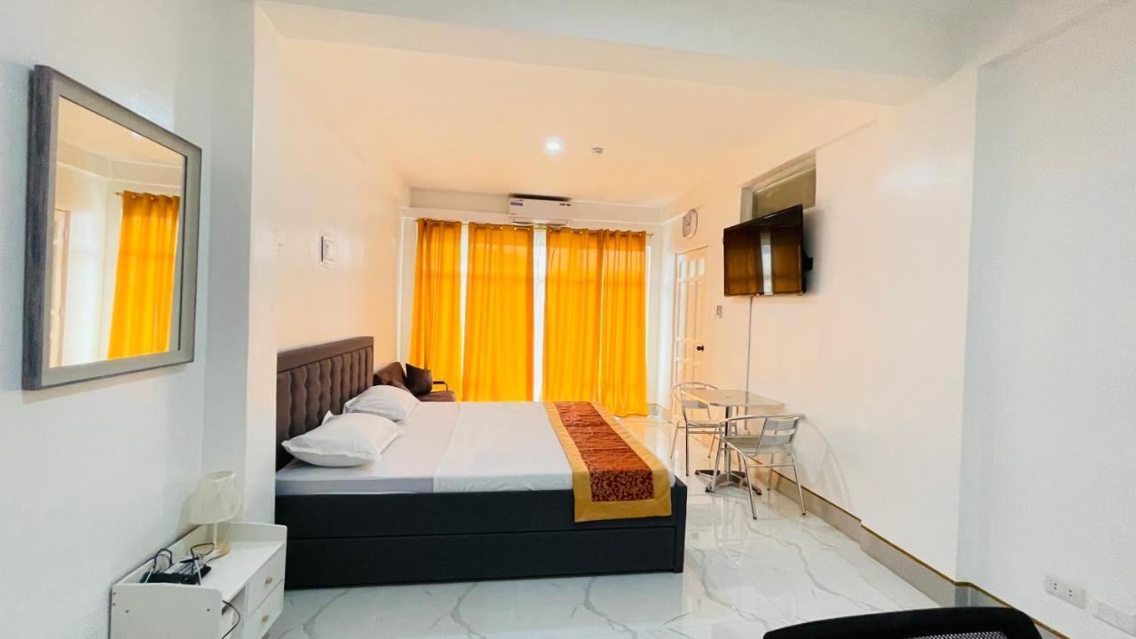 Legends Hotel & Restaurant - Lemery And Taal מראה חיצוני תמונה