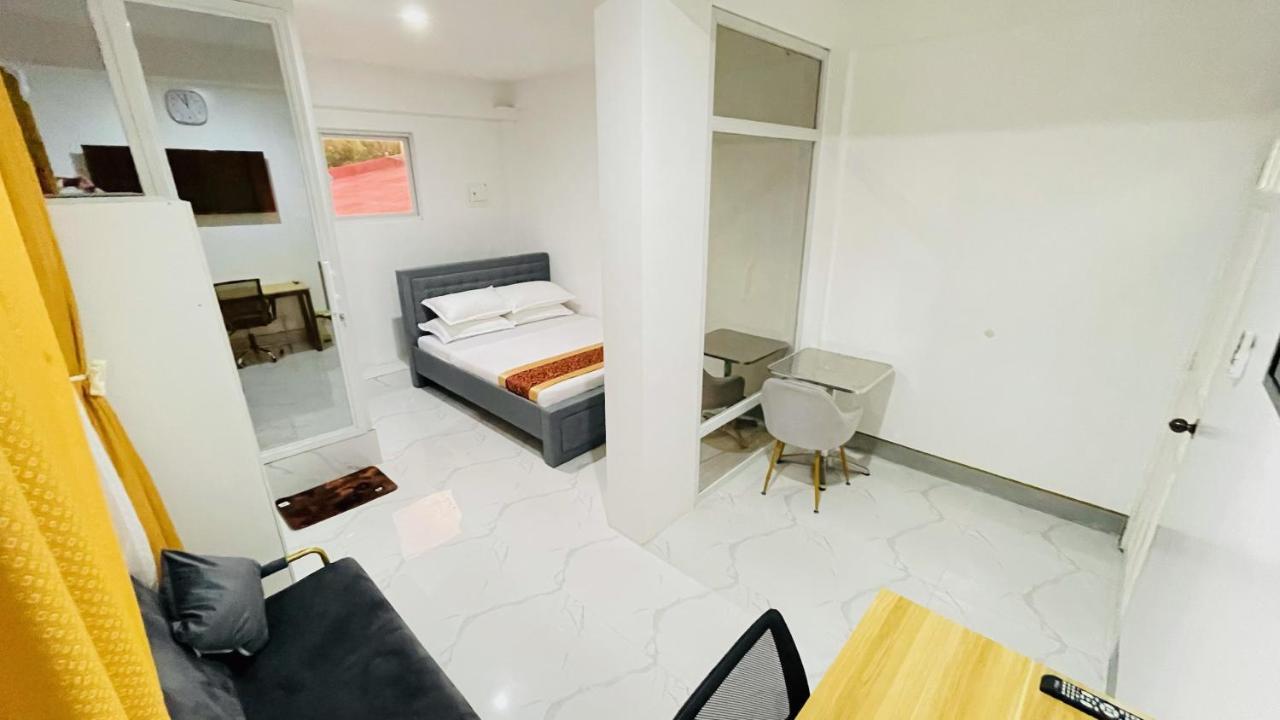 Legends Hotel & Restaurant - Lemery And Taal מראה חיצוני תמונה