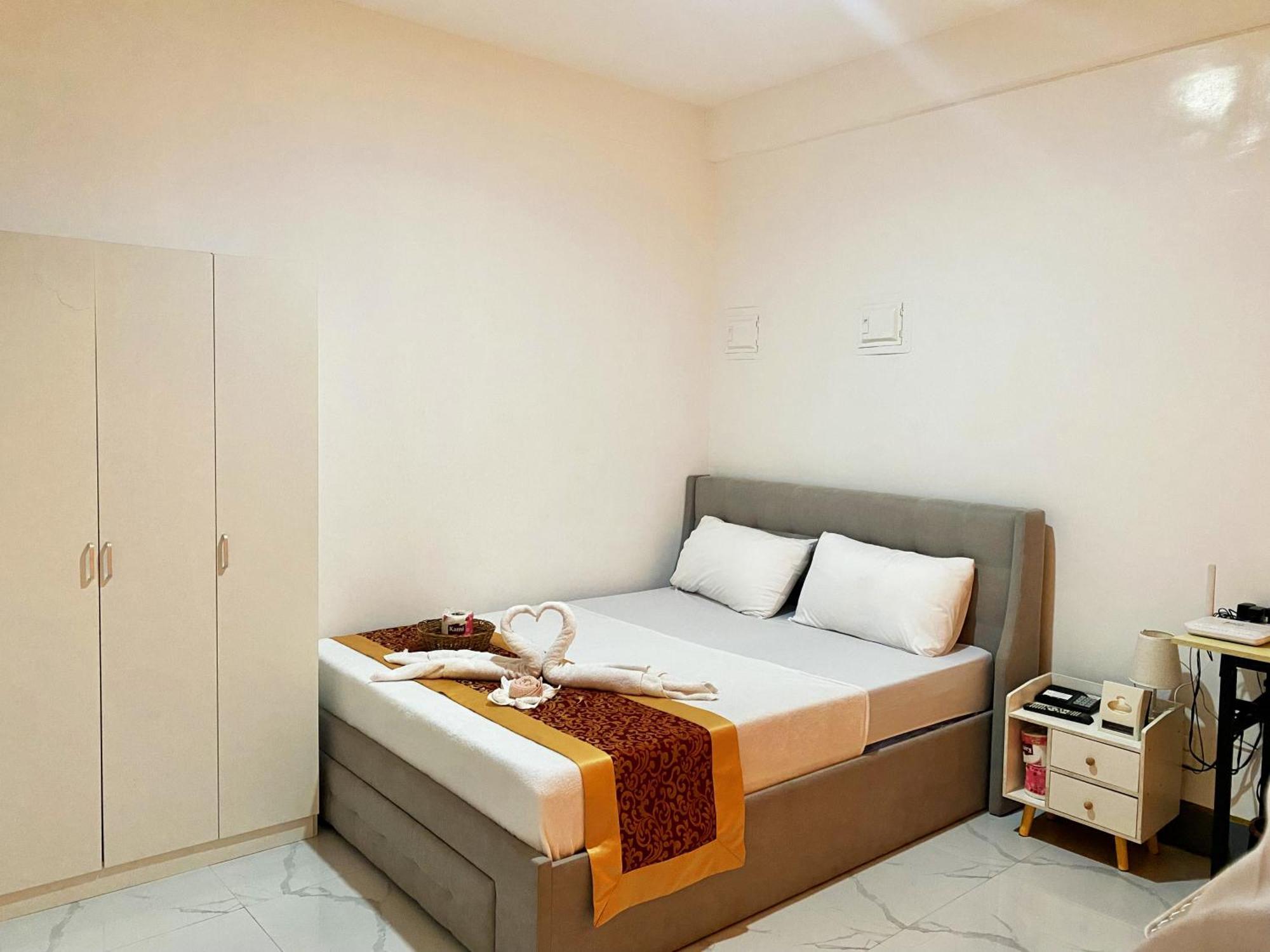Legends Hotel & Restaurant - Lemery And Taal מראה חיצוני תמונה