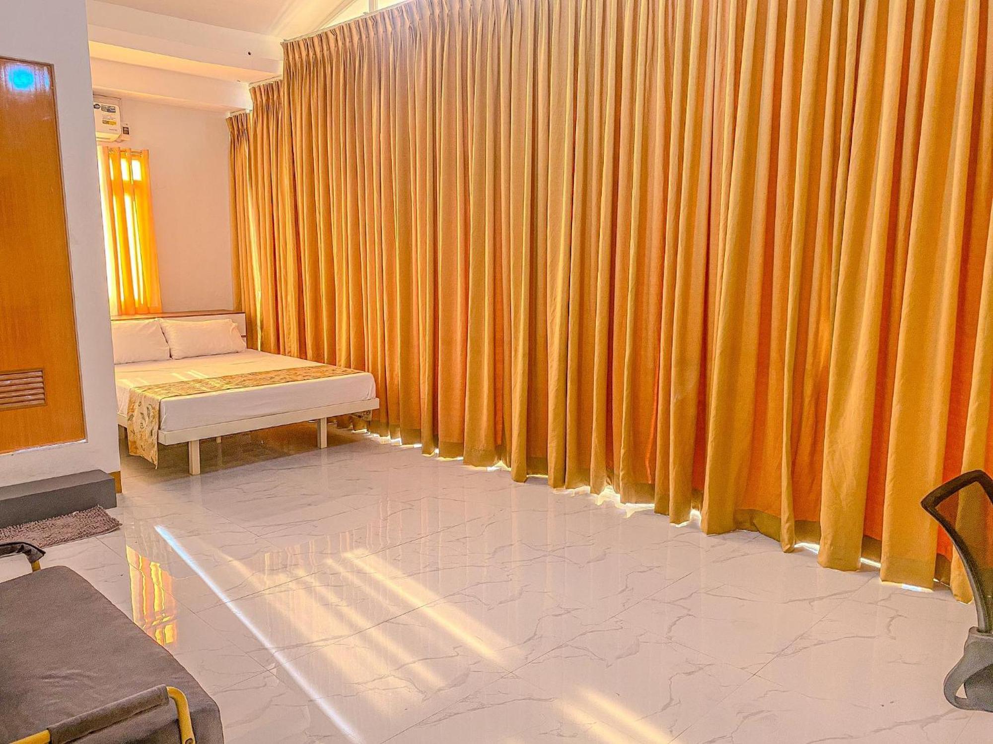 Legends Hotel & Restaurant - Lemery And Taal מראה חיצוני תמונה
